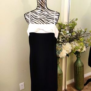 NWT CeCe black white ribbon dress